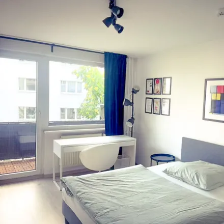 Rent this 4 bed apartment on Staufenstraße 34 in 60323 Frankfurt, Germany