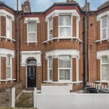 Rent this 3 bed townhouse on 26 Bickersteth Road in London, SW17 9SG