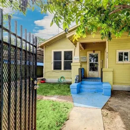 Buy this 3 bed house on 999 Terminal Street in Houston, TX 77011