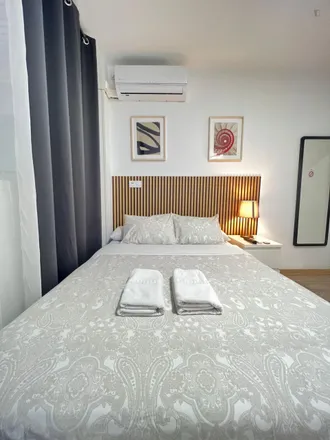 Image 1 - Casa de México, Calle de Alberto Aguilera, 20, 28015 Madrid, Spain - Apartment for rent