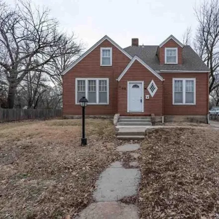 Buy this 4 bed house on 555 West Broadway Street in Newton, KS 67114