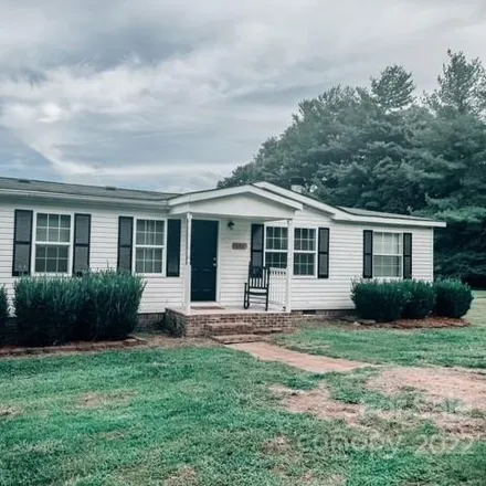 Buy this 3 bed house on 140 Arnold Drive in Henrietta, Rutherford County