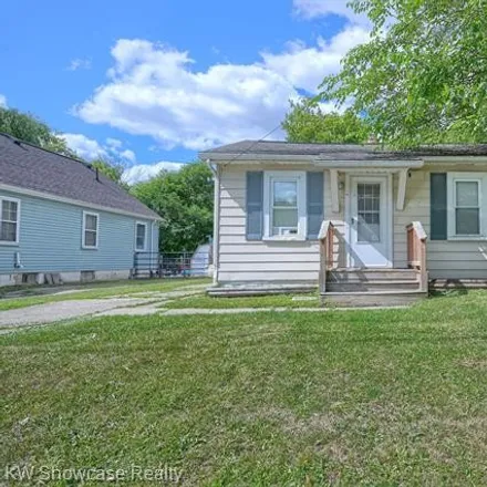 Buy this 3 bed house on 3053 Baker Heights in Genesee County, MI 48507