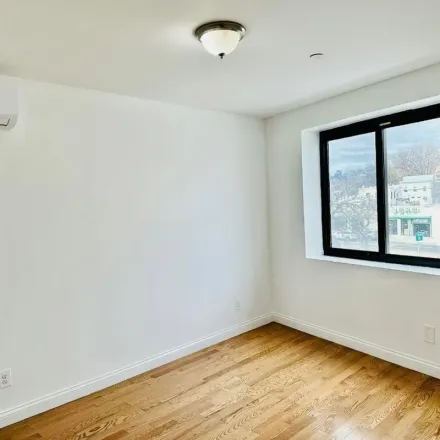 Image 7 - 70-21 47th Avenue, New York, NY 11377, USA - Apartment for rent