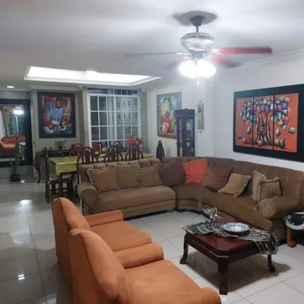 Buy this 5 bed house on Manuel de Jesús Real Murillo in 090701, Guayaquil
