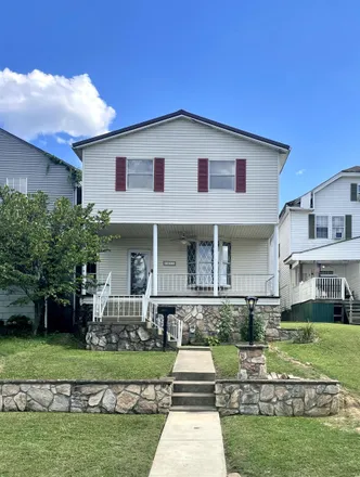 Image 2 - 1315 Jefferson Avenue, Huntington, WV 25704, USA - Duplex for sale