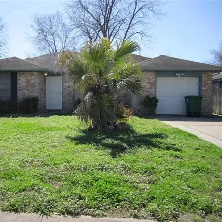 Rent this 3 bed house on 11201 Glenwolde Drive in Houston, TX 77099