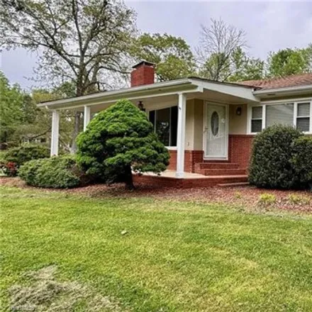 Image 1 - 3646 Rolling Road, High Point, NC 27265, USA - House for sale