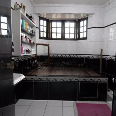 Buy this 2 bed house on Rua Carlos Aparecido Liberato in Jardim Campo Verde, Mauá - SP