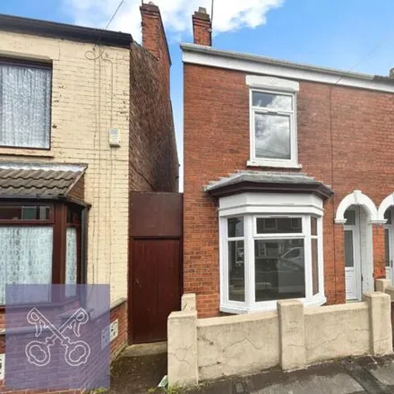 Buy this 2 bed house on Severn Street in Hull, HU8 8TH