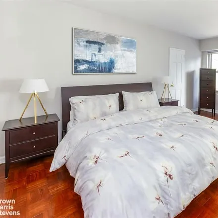 Image 7 - 118 EAST 60TH STREET 27G in New York - Apartment for sale