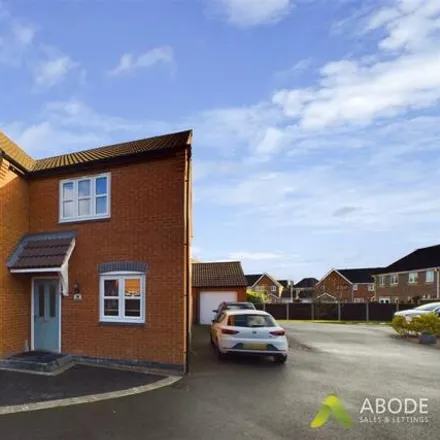 Buy this 4 bed house on Cascade Close in Stretton, DE14 1DH