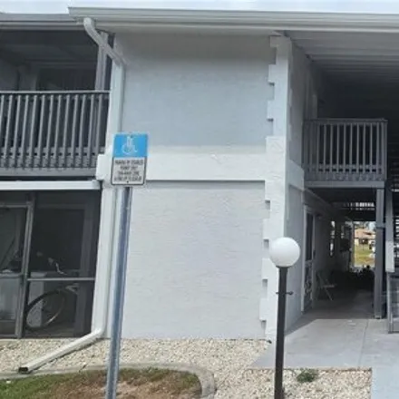 Rent this 2 bed condo on Peace River Elementary School in 4070 Beaver Lane, Charlotte Harbor