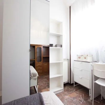 Rent this 4 bed room on Via Ruggero di Lauria in 22, 20149 Milan MI