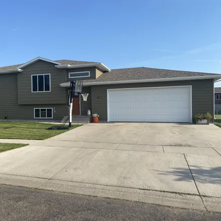 Buy this 5 bed house on 901 Southwest 16th Avenue in Aberdeen, SD 57401
