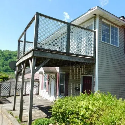 Buy this 3 bed house on 537 Maple Walk in Williamson, WV 25661