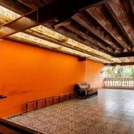 Rent this 3 bed house on Rua Catiguá in Parque Erasmo Assunção, Santo André - SP