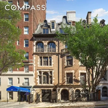 Image 2 - 323 West 80th Street, New York, NY 10024, USA - House for sale