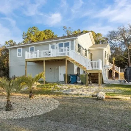 Image 2 - 7165 Canal Drive, Emerald Isle, NC 28594, USA - Townhouse for sale
