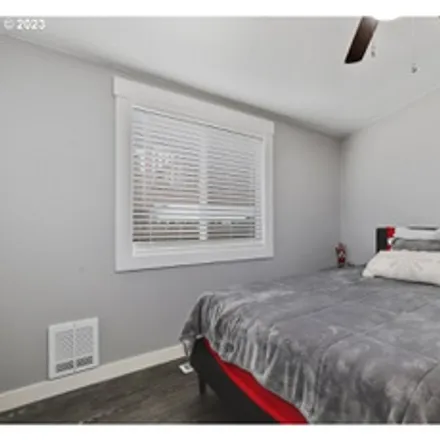Image 4 - 6945 Southwest Dale Avenue, Beaverton, OR 97008, USA - Room for rent