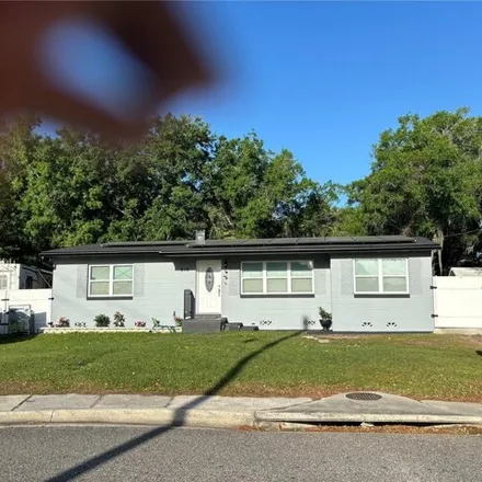 Buy this 3 bed house on 880 South Emory Avenue in Kissimmee, FL 34741