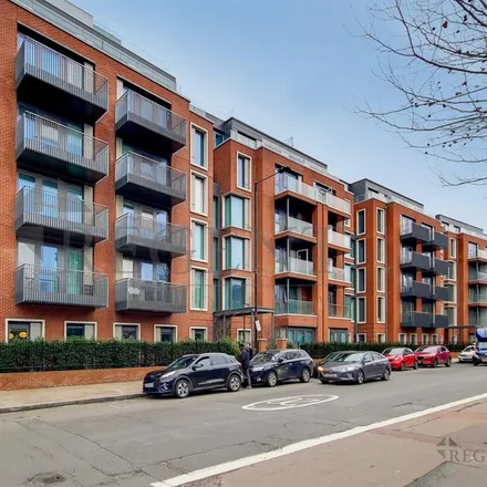 Rent this 2 bed apartment on Handley House in Glenthorne Road, London
