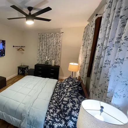 Rent this 3 bed apartment on San Diego