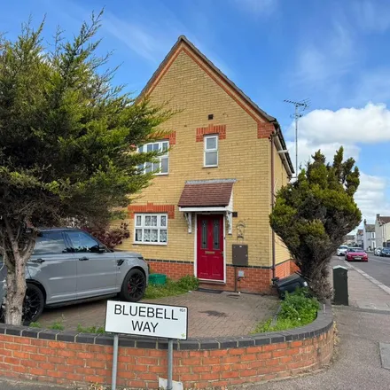 Rent this 2 bed house on Bluebell Way in London, IG1 2JH