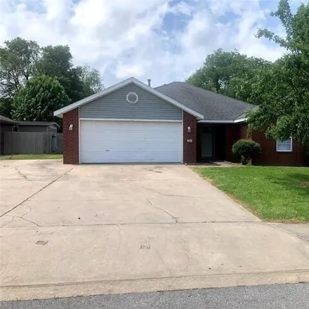 Rent this 3 bed house on 1900 Candy Apple Street in Springdale, AR 72764