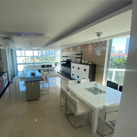 Buy this 3 bed condo on Thunder Boat Row in Northeast 29th Avenue, Aventura