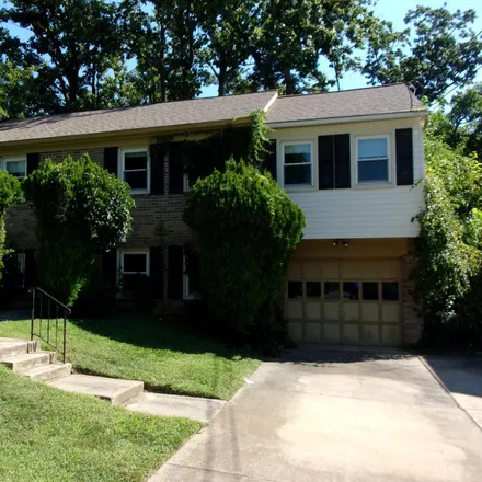 Rent this 4 bed house on 722 Highland Avenue in Falls Church, VA 22046