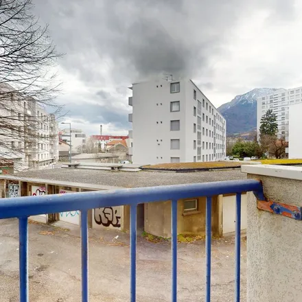 Image 6 - 27 Rue Henri Dunant, 38100 Grenoble, France - Apartment for rent