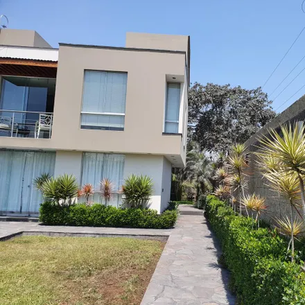 Buy this studio house on Avenida 7 in La Molina, Lima Metropolitan Area 15026