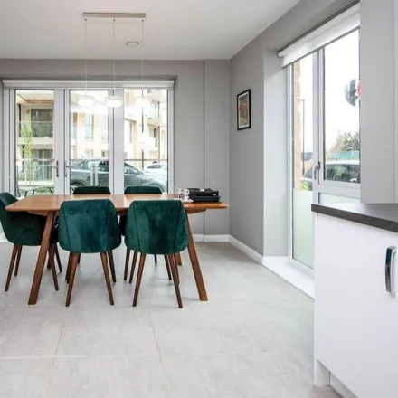 Image 3 - Franco Avenue, London, NW9 4AR, United Kingdom - Apartment for rent