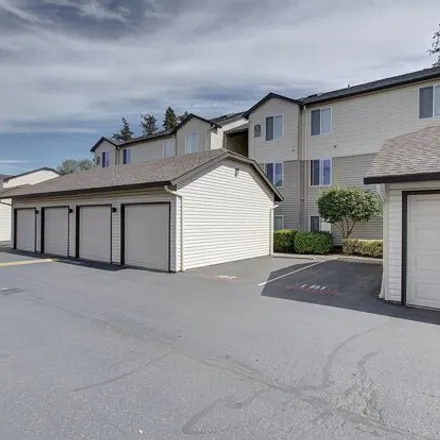 Buy this 2 bed condo on Northeast 121st Avenue in Vancouver, WA 98682