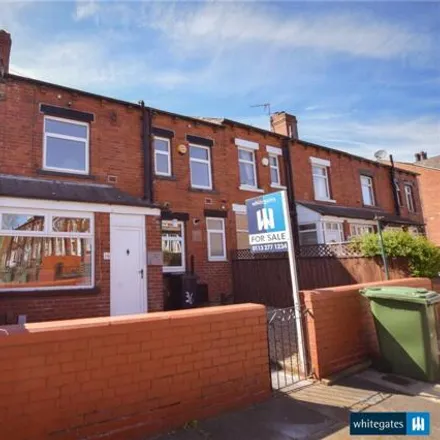 Buy this 3 bed townhouse on Parkfield Road in Leeds, LS11 7PA