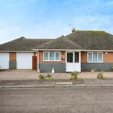 Buy this 3 bed house on Comp Gate in Eaton Bray, LU6 2AU