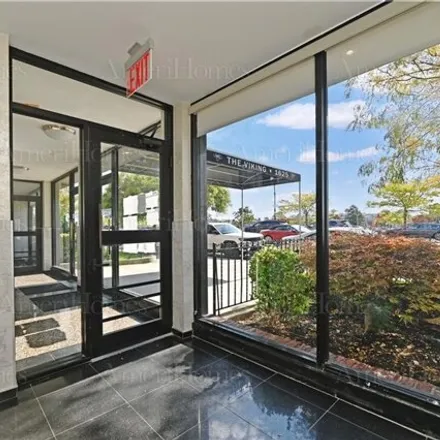 Image 3 - The Viking, 1625 Emmons Avenue, New York, NY 11235, USA - Apartment for sale