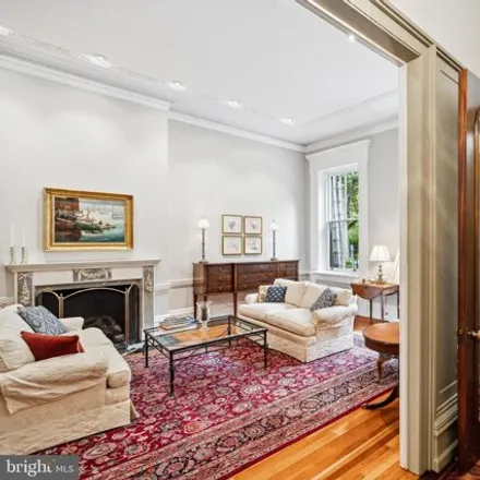 Image 3 - 1810 Cypress Street, Philadelphia, PA 19103, USA - Townhouse for sale