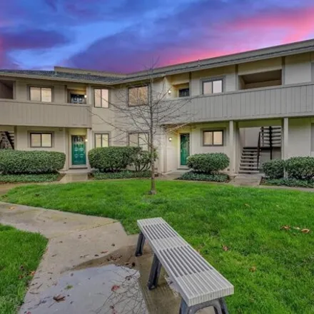 Buy this 2 bed condo on 1116 Cadillac Court in Milpitas, CA 95035