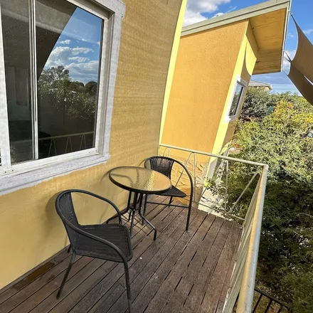 Rent this studio apartment on Breimba St