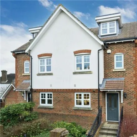 Buy this 3 bed townhouse on Rythe Close in Claygate, KT10 9DD