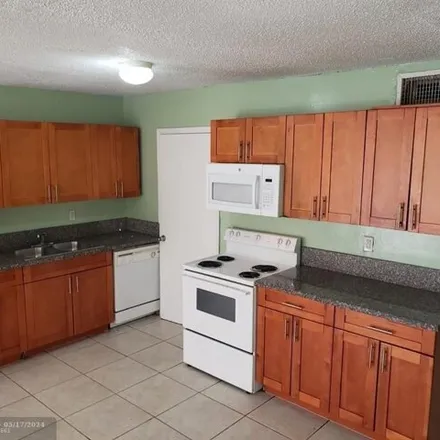 Image 7 - 5611 Nw 27th Ct, Lauderhill, Florida, 33313 - House for sale