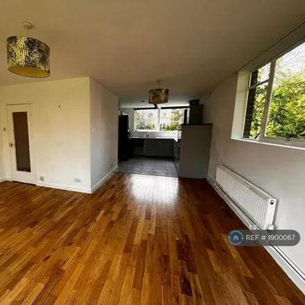 Rent this 2 bed apartment on Carlton Court in Auckland Road, London