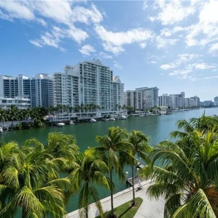 Image 8 - 6010 Aqua Path, Miami Beach, FL 33141, USA - Townhouse for sale
