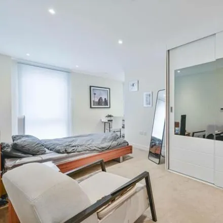 Buy this 2 bed apartment on RockIT Steakhouse in 17 Commercial Street, Spitalfields