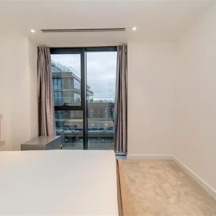 Image 9 - The Highway, London, E1 8BA, United Kingdom - Apartment for rent