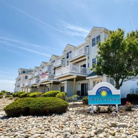 Buy this 3 bed condo on 468 East Newark Avenue in Wildwood Gables, Cape May County