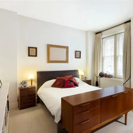 Image 6 - Prince of Wales Mansions, Lurline Gardens, London, SW11 4DJ, United Kingdom - Apartment for sale