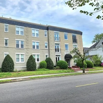 Buy this 2 bed condo on 436 West 31st Street in Norfolk, VA 23508